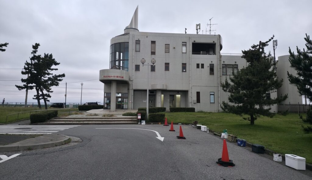 AM4時30分の順番取りの様子②